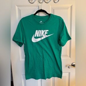 Nike Men's Emerald Green Tee